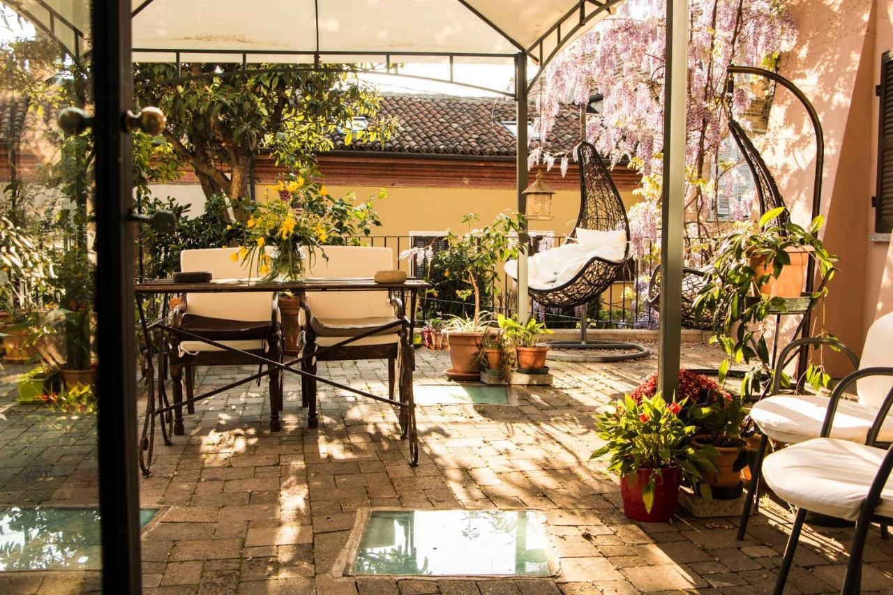 Bed and Breakfast L'Aromatario Neive Exterior foto