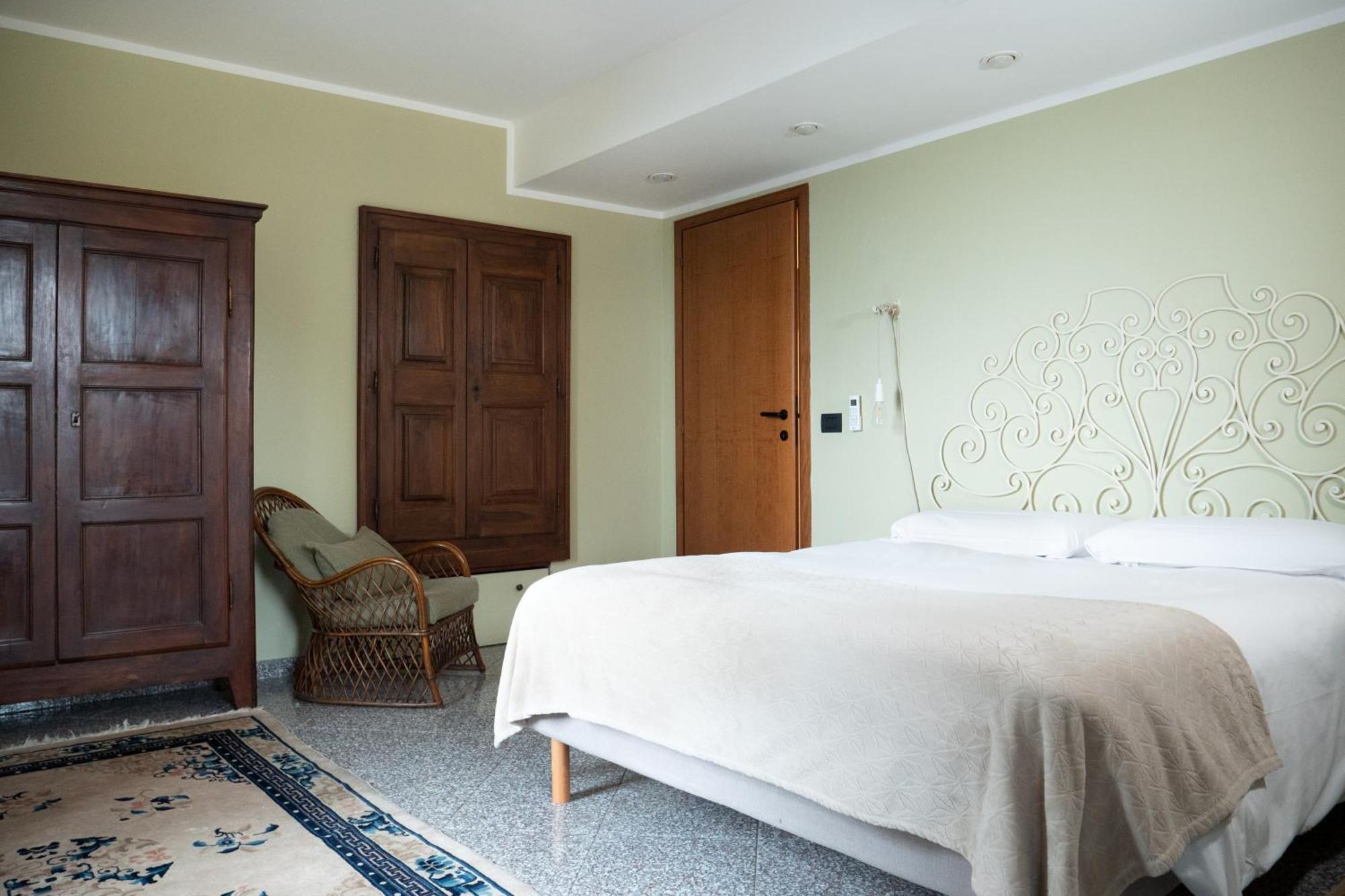 Bed and Breakfast L'Aromatario Neive Exterior foto